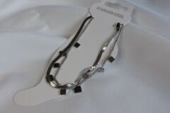 Urban Edge – Çelik Kare Detaylı Halhal