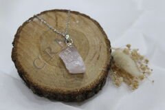 Raw Rose - Ham Naturel Pembe Kuvars Kolye