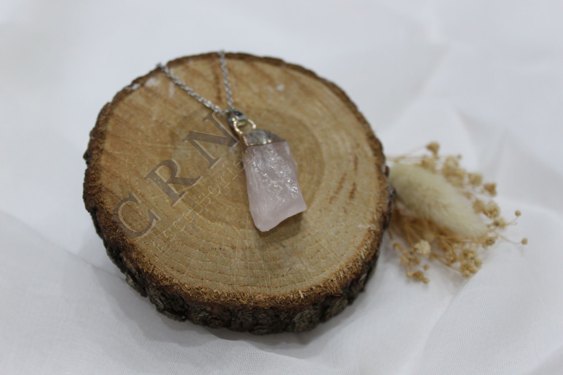 Raw Rose - Ham Naturel Pembe Kuvars Kolye