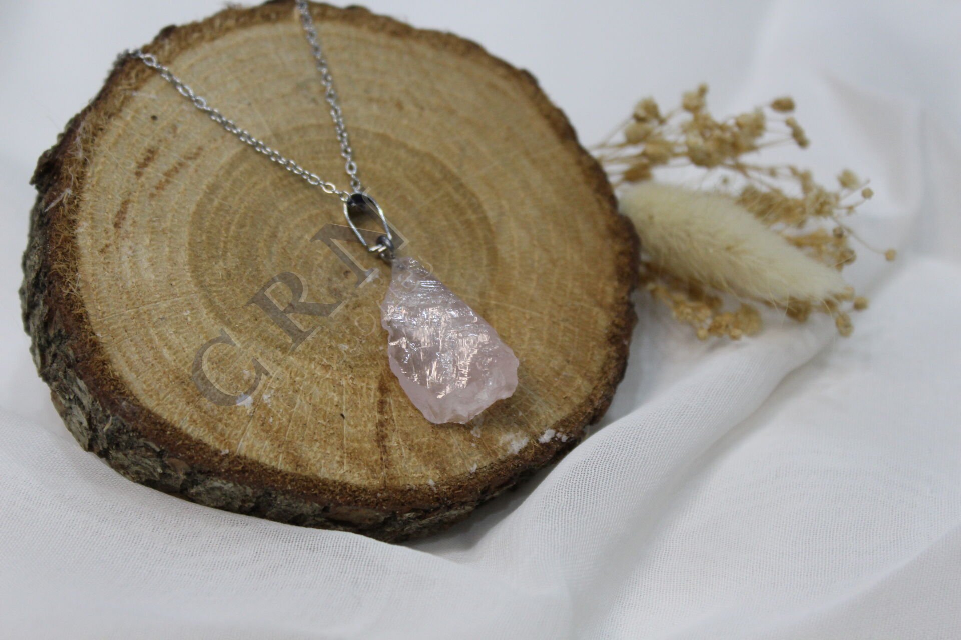 Untamed Heart - Ham Naturel Pembe Kuvars Kolye