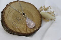 Untamed Heart - Ham Naturel Pembe Kuvars Kolye