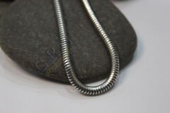 Tech Coil – Spiral Zincir Kolye
