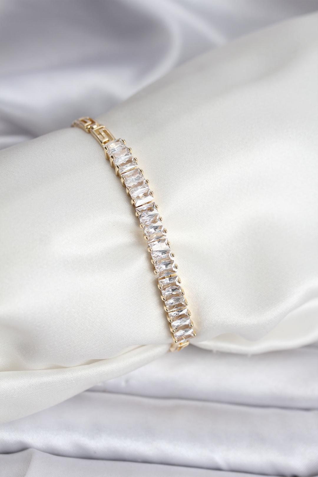 14K Gold Renk Kaplama Zirkon Taşlı Baget Model CM Kadın Bileklik