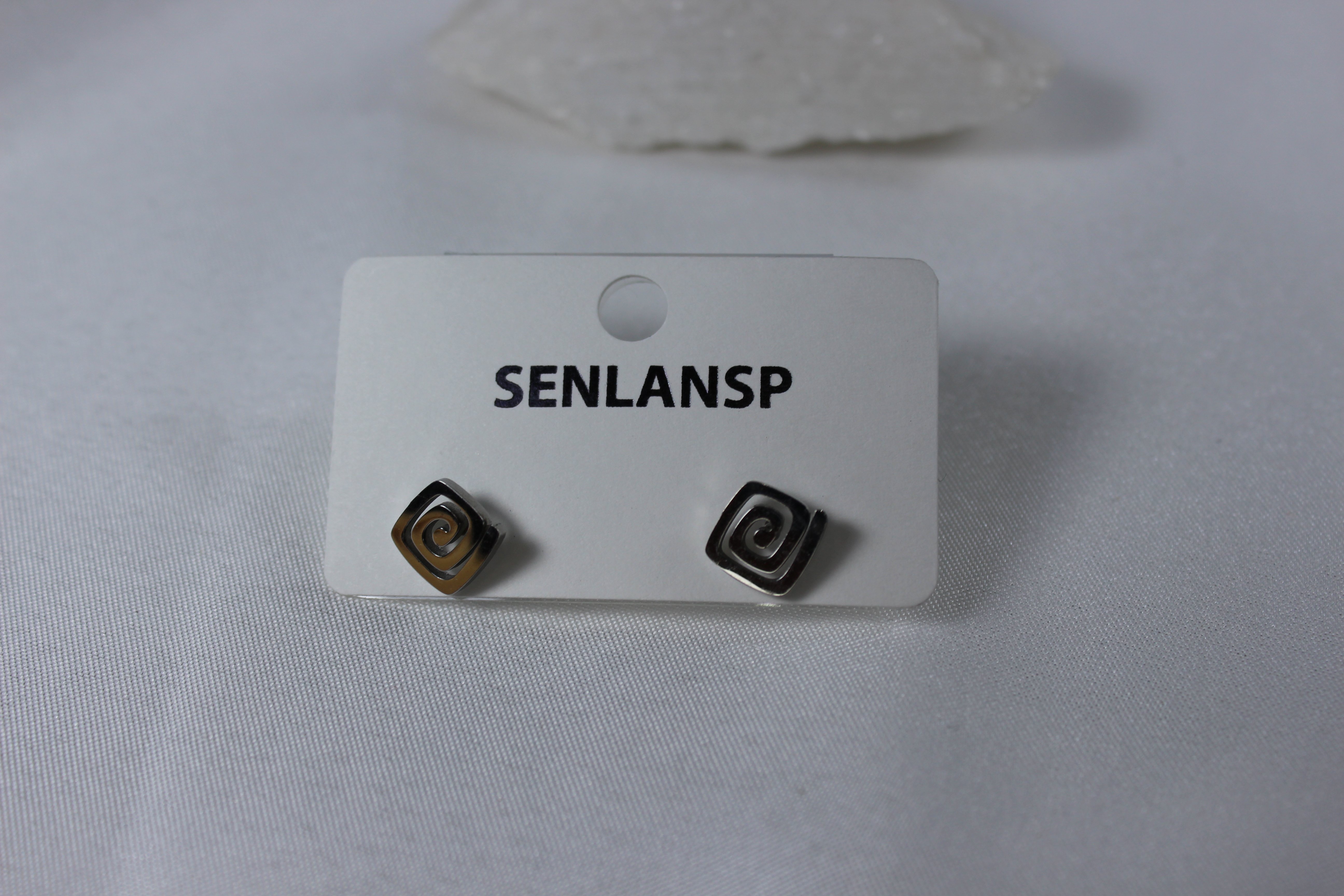 Minimal Kare Çelik Küpe