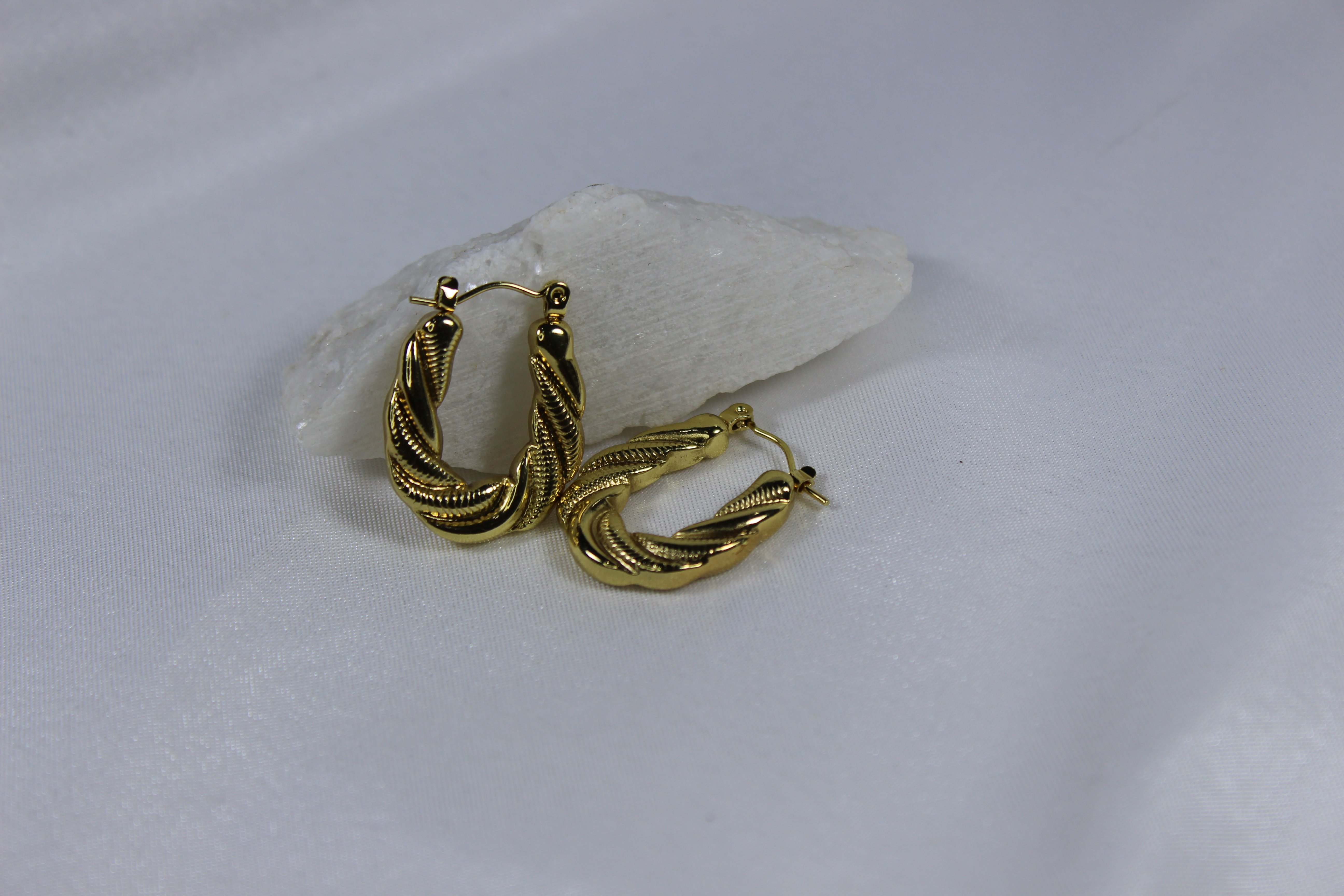 Arp Burgu Küpe - Altın Kaplama Çelik