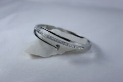 Silver Grip – Işıltılı Güç Bilekliği