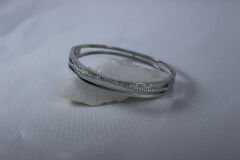 Silver Stream – Üç Sıralı Parlak Bileklik