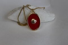 Crimson Shell – Kırmızı Mine Kabuk Kolye