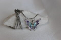 Silver Breeze – Mineli Kelebek Kolye