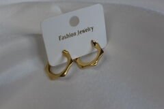 Twist Edge – Modern Çelik Form Küpe